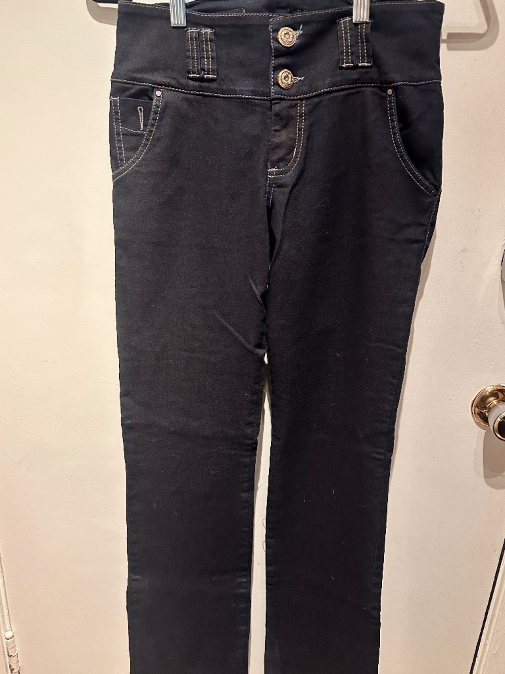 Monjeloco Butt-lifting jeans